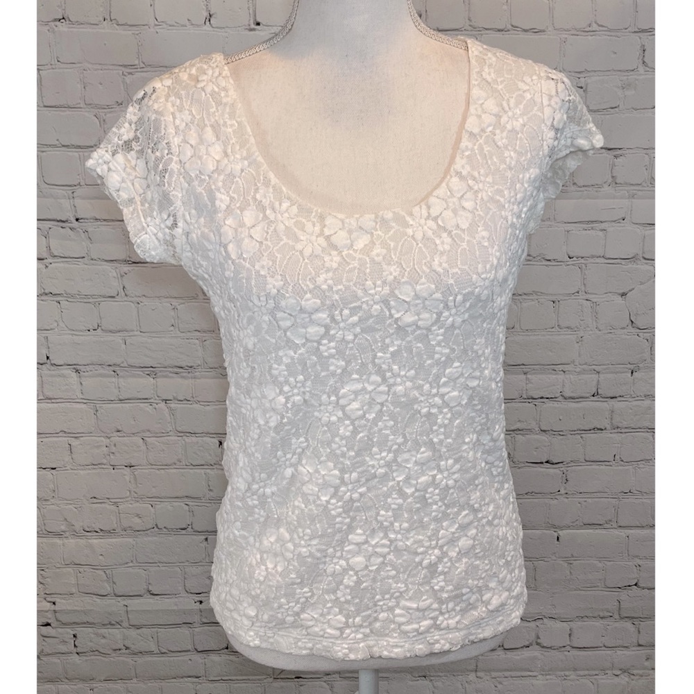 KATE HILL Stretchy White Lace Top-Petite Medium